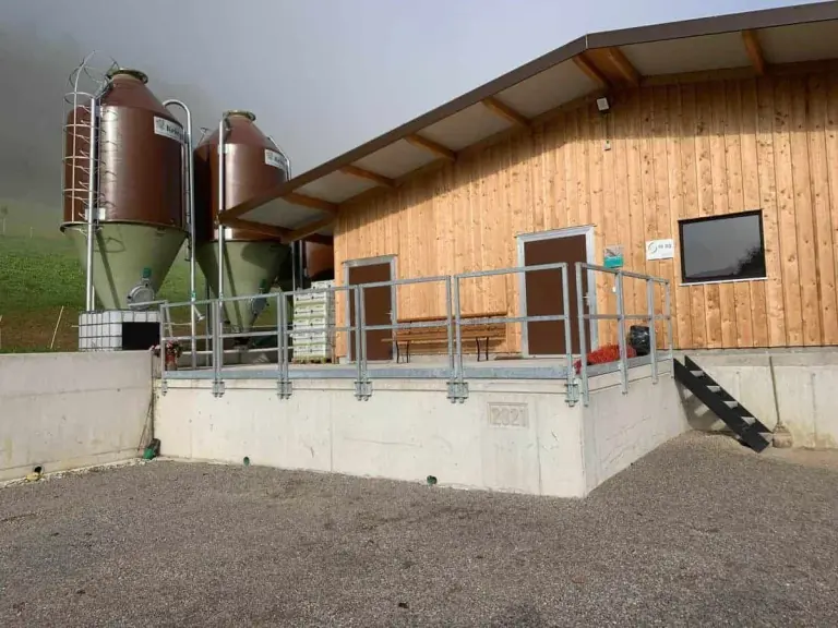 Industriegeländer als Rampengeländer